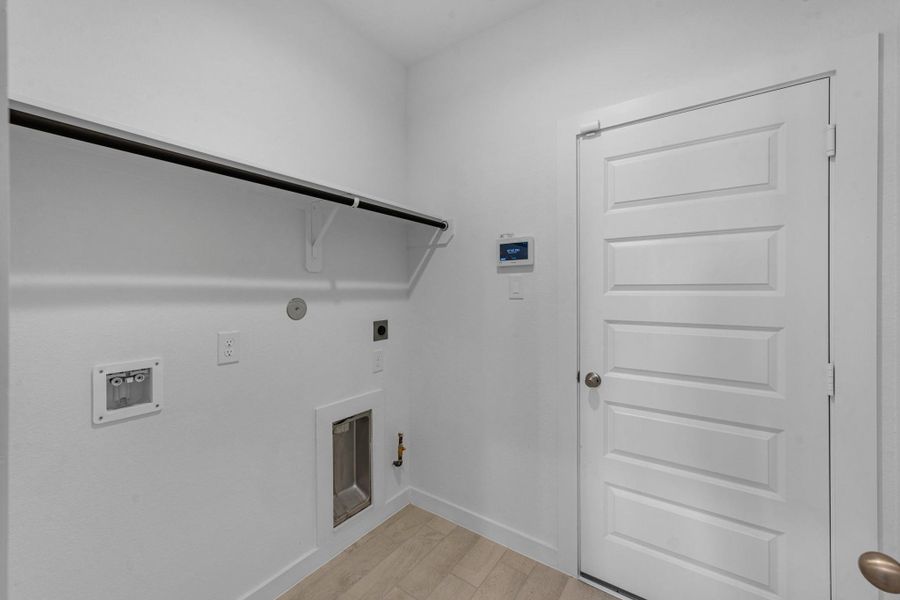Spacious, unfurnished interior of a new home in Grand Mason Crossing, Katy (Image 21). Spacious, unfurnished interior of a new home in Grand Mason Crossing, Katy (Image 21).