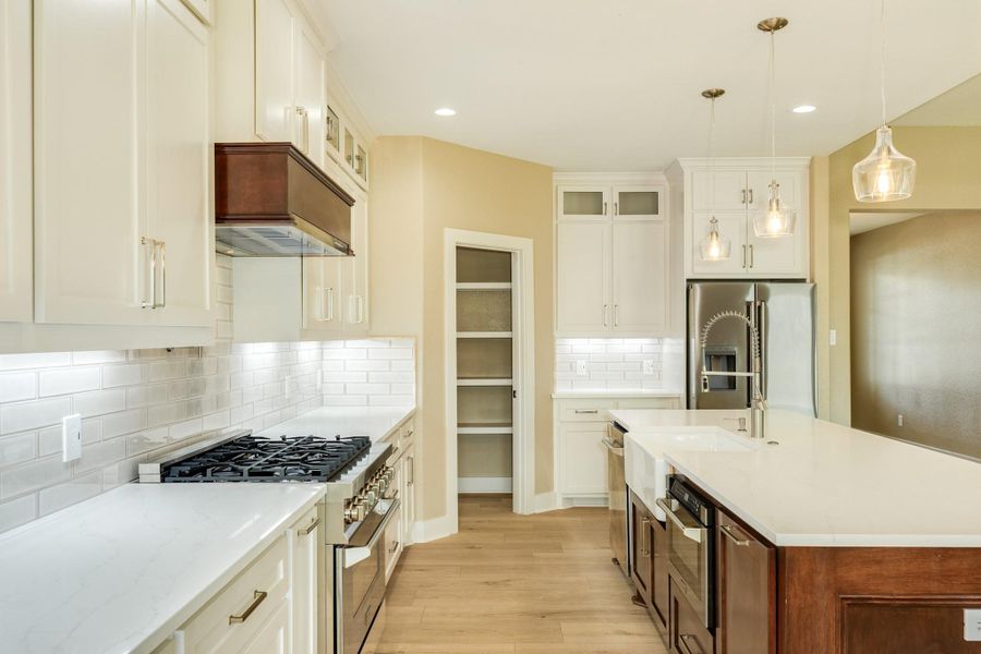 Furnished interior view inside a new home in , Richwood (Image 5).