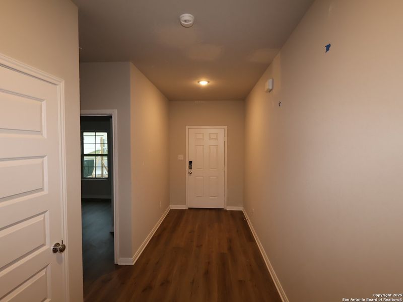 Spacious, unfurnished interior of a new home in Paloma Park, Converse (Image 21). Spacious, unfurnished interior of a new home in Paloma Park, Converse (Image 21).