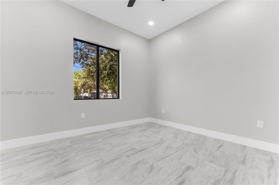 Spacious, unfurnished interior of a new home in , Fort Lauderdale (Image 38).