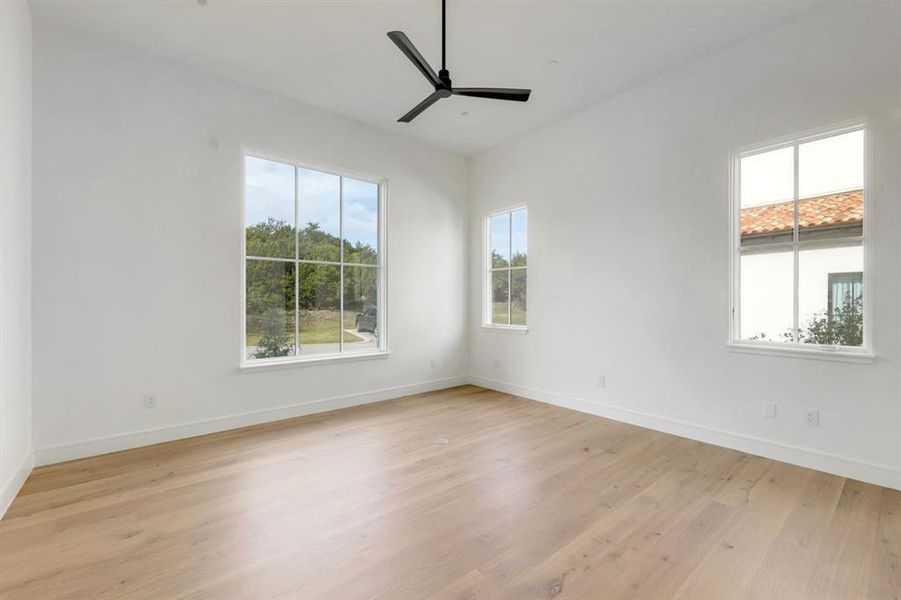 Spacious, unfurnished interior of a new home in Amarra Villas, Austin (Image 20).