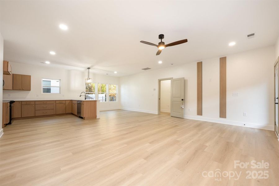 Spacious, unfurnished interior of a new home in , Shelby (Image 20).