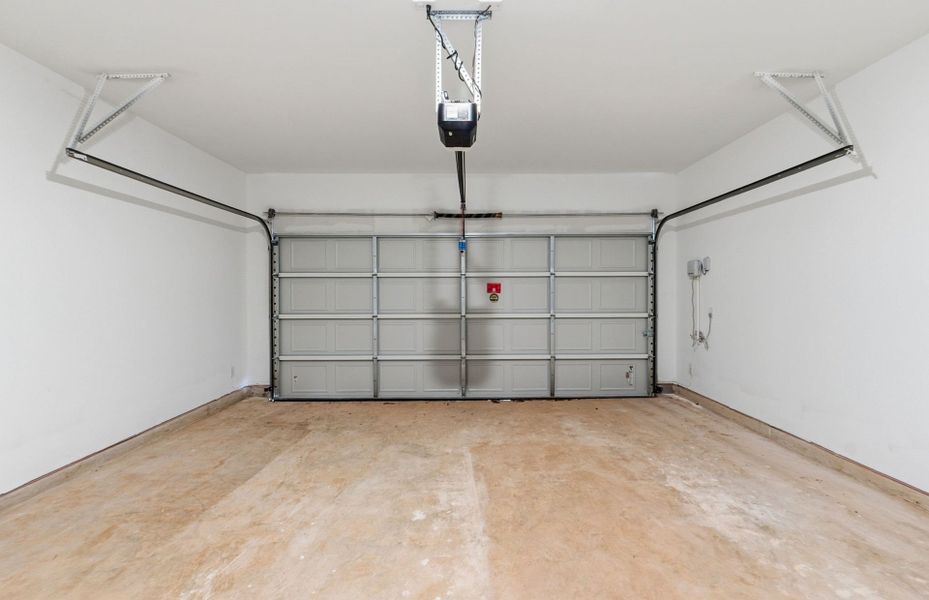 Spacious, unfurnished interior of a new home in La Cima, San Marcos (Image 46).