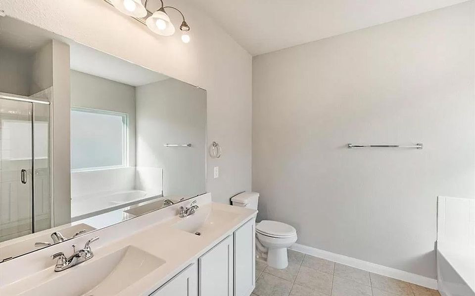 Furnished interior view inside a new home in Perkinsville, Chino Valley (Image 6).