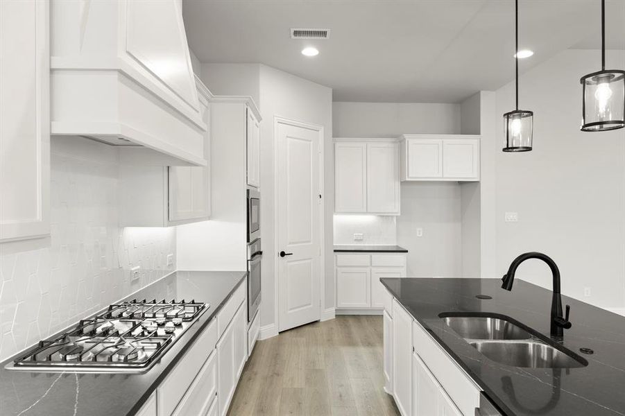15_16. 2132 Wickersham - Kitchen (3) 15_16. 2132 Wickersham - Kitchen (3)