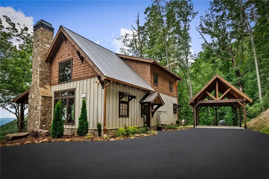 Image 63 of a home in .