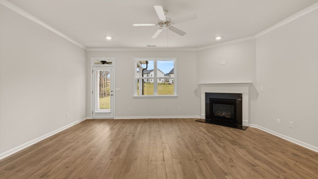 Spacious, unfurnished interior of a new home in Heritage Pointe, Senoia (Image 21).
