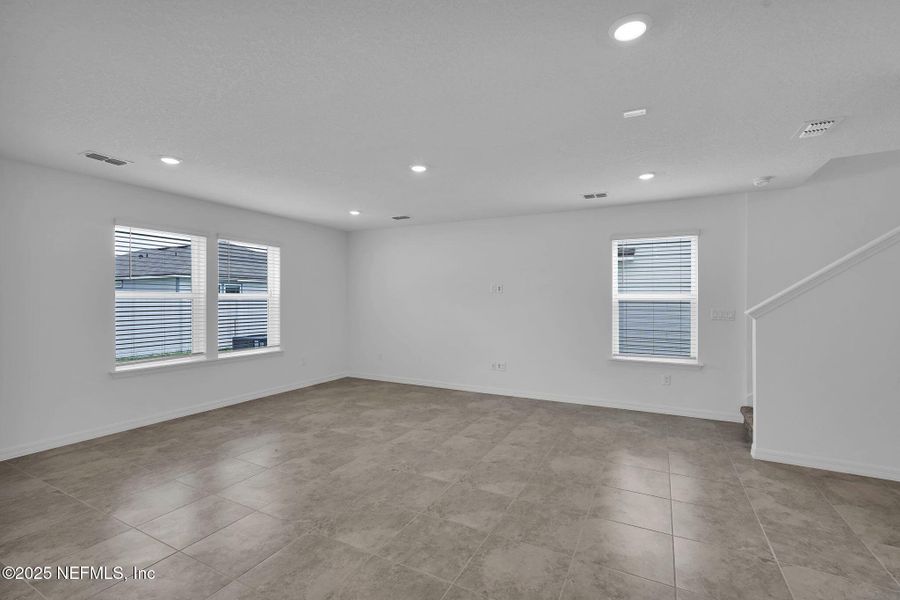 Spacious, unfurnished interior of a new home in Wells Landing, Jacksonville (Image 18). Spacious, unfurnished interior of a new home in Wells Landing, Jacksonville (Image 18).