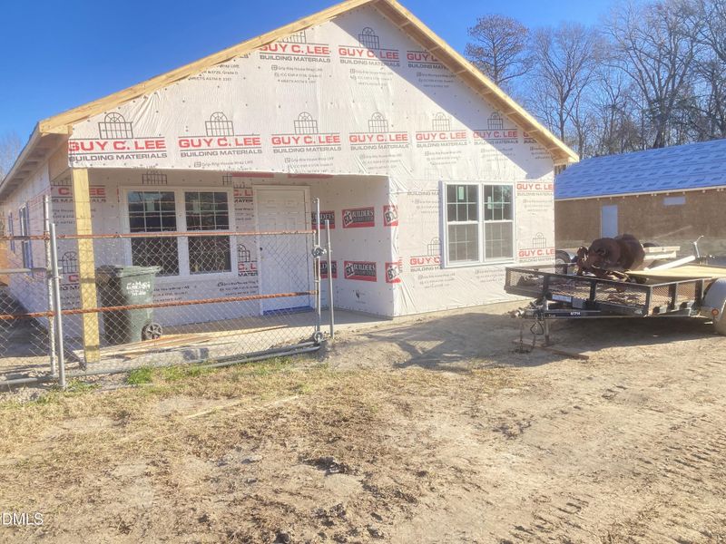 752 Front View of House_IMG_5013