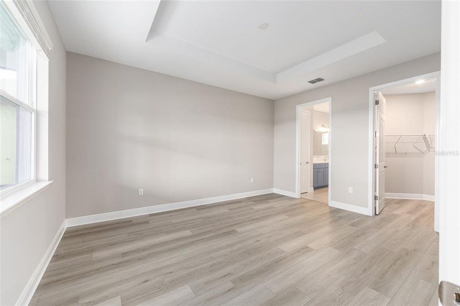 Spacious, unfurnished interior of a new home in , Ocala (Image 23).