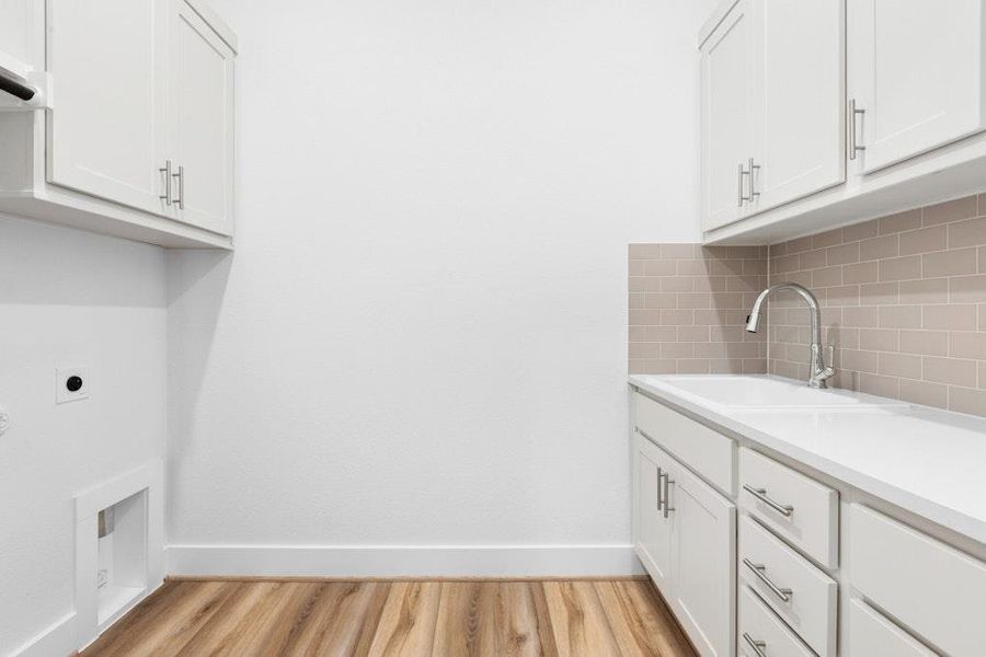 Spacious, unfurnished interior of a new home in Leander Estates, Leander (Image 22). Spacious, unfurnished interior of a new home in Leander Estates, Leander (Image 22).