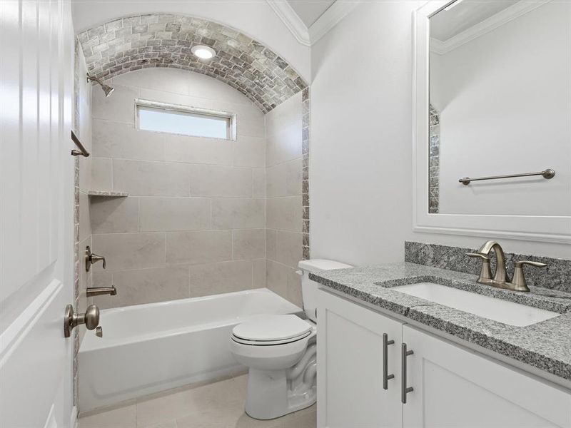 Furnished interior view inside a new home in , Weatherford (Image 9).