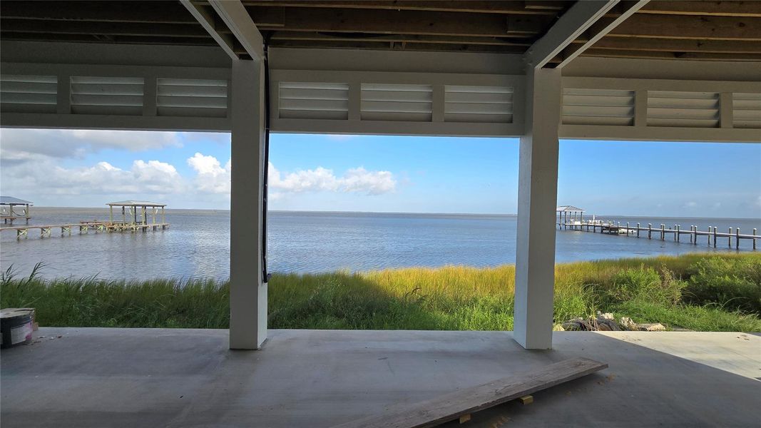 Ground floor with the gorgeous bay of Galveston Ground floor with the gorgeous bay of Galveston
