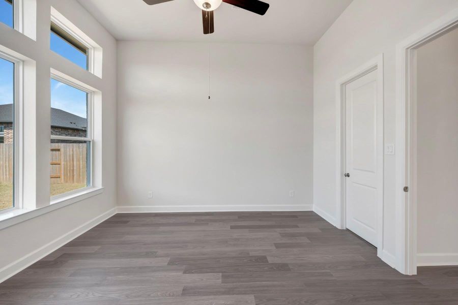 Spacious, unfurnished interior of a new home in Grange 45' Homesites, Katy (Image 32).