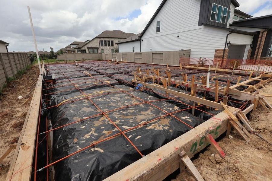 Every foundation at DWH is engineered and it’s inspected three times! We do not do “batch” testing. Rest easy knowing your foundation comes with a 10 year warranty. Every foundation at DWH is engineered and it’s inspected three times! We do not do “batch” testing. Rest easy knowing your foundation comes with a 10 year warranty.