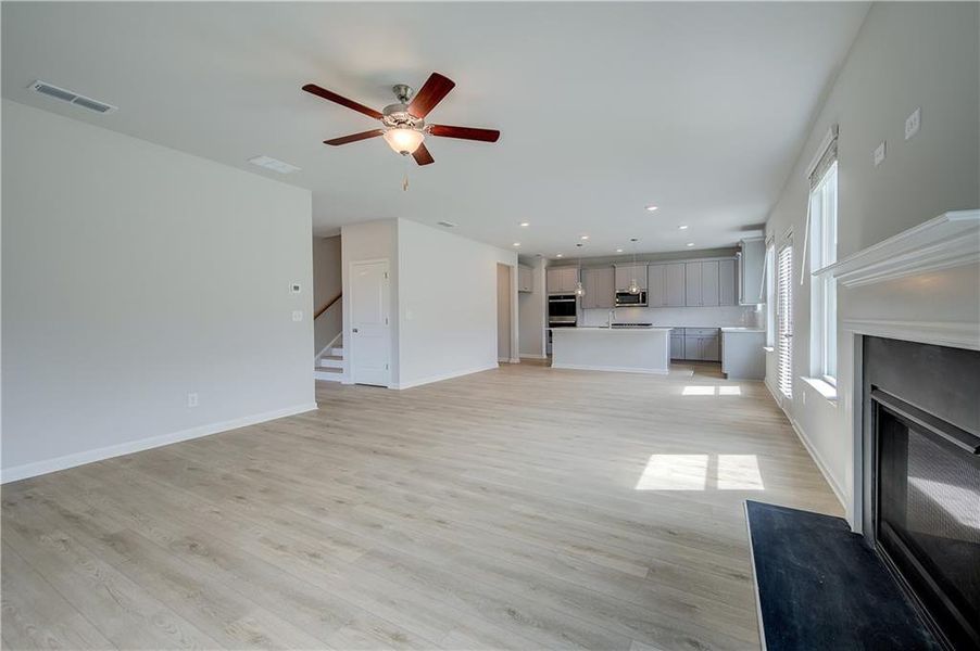 Spacious, unfurnished interior of a new home in Abbotts Crossing, Conyers (Image 9). Spacious, unfurnished interior of a new home in Abbotts Crossing, Conyers (Image 9).