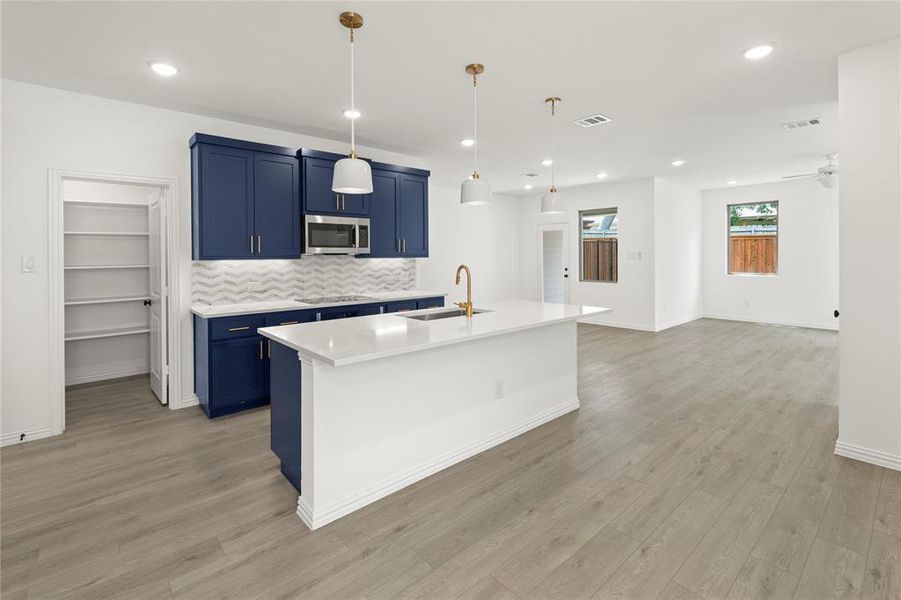 05. 6930 Terlingua - Kitchen (2)