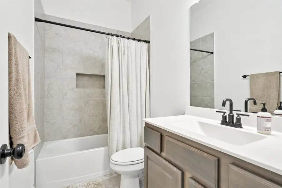 Furnished interior view inside a new home in , Fort Worth (Image 25).
