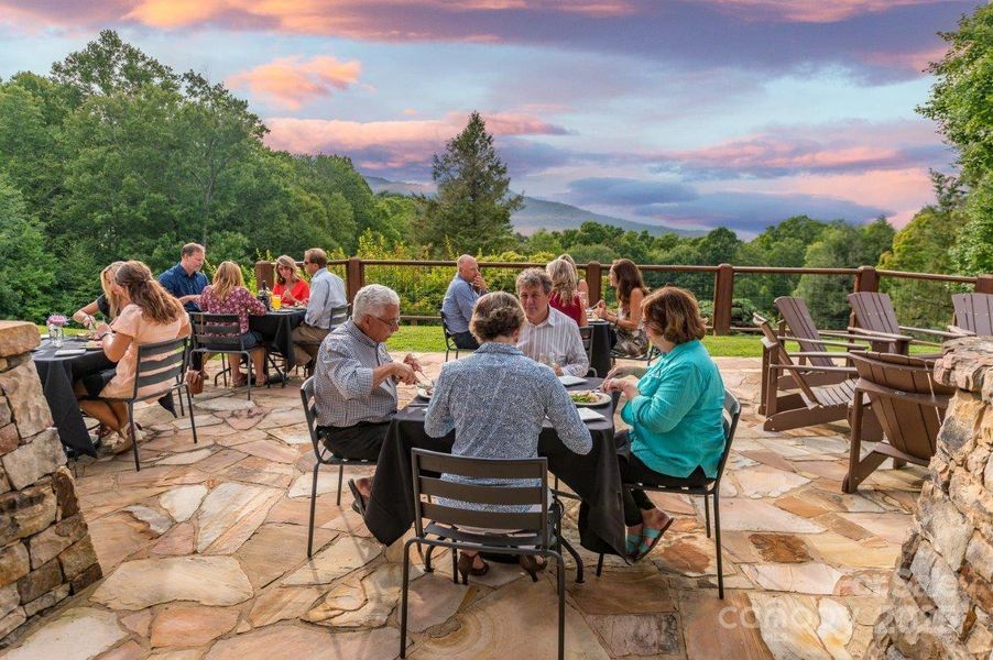 Ascot Clubhouse  Outdoor Dining