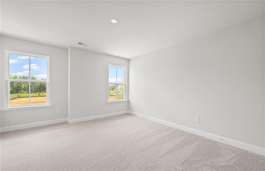 Spacious, unfurnished interior of a new home in Hawthorne Ridge, McDonough (Image 15).