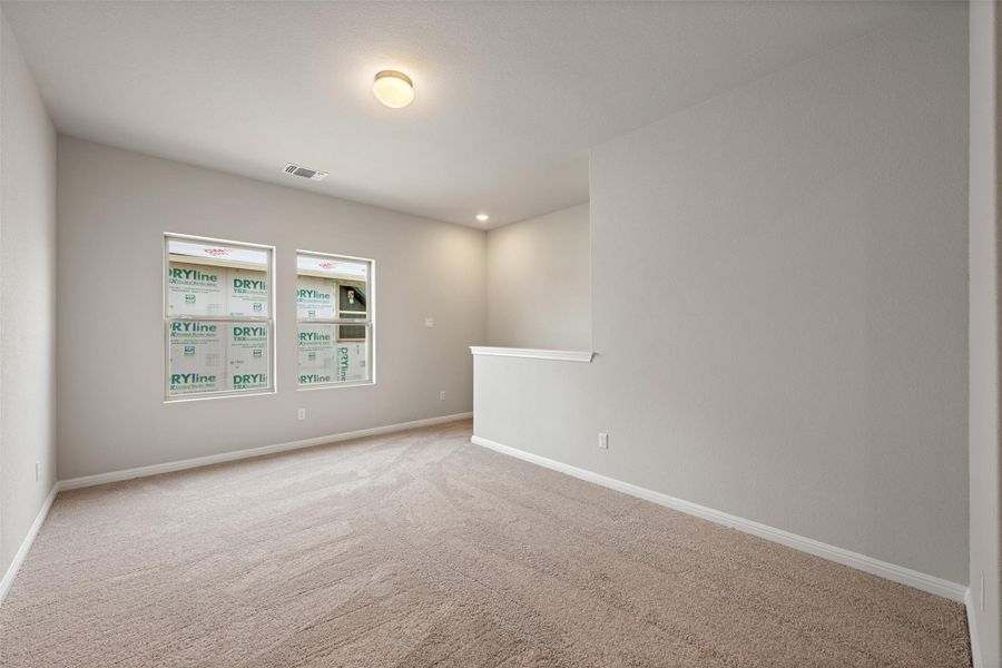 Photos are representative images and renderings for illustrative purposes only. Actual structural options and design images of the home may vary.
