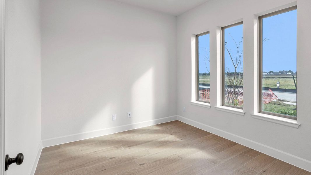 Spacious, unfurnished interior of a new home in Everly 50', Hockley (Image 12).