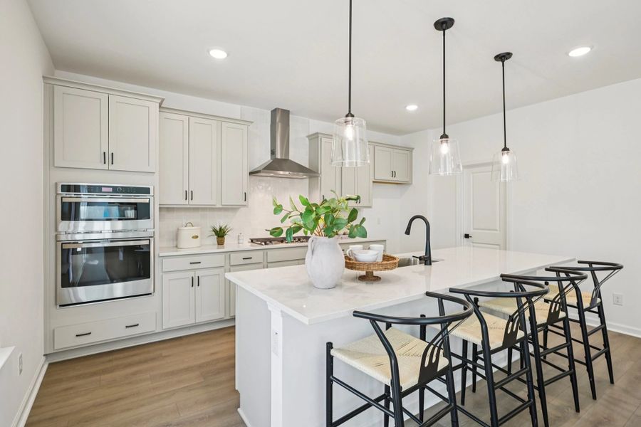 Representative images and renderings are for illustrative purposes. Actual structural options and design finishes of home may vary. Representative images and renderings are for illustrative purposes. Actual structural options and design finishes of home may vary.