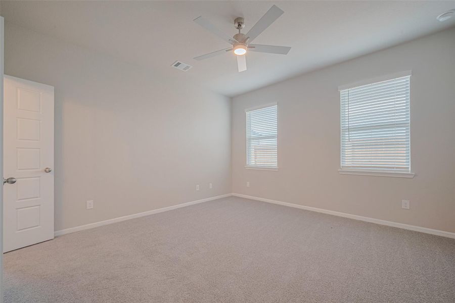 Spacious, unfurnished interior of a new home in , Brookshire (Image 38).