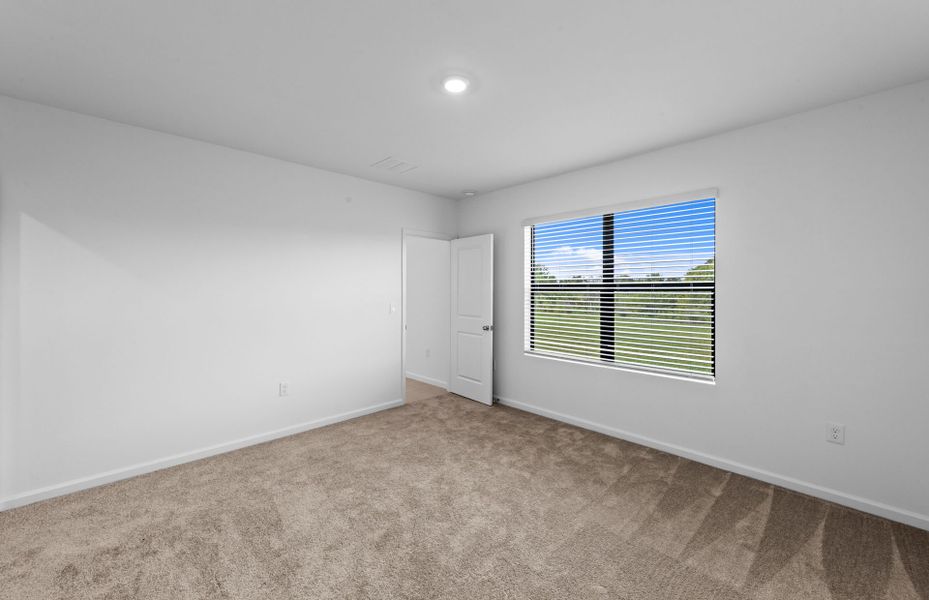 Spacious, unfurnished interior of a new home in Caloosa Cove, Labelle (Image 19).