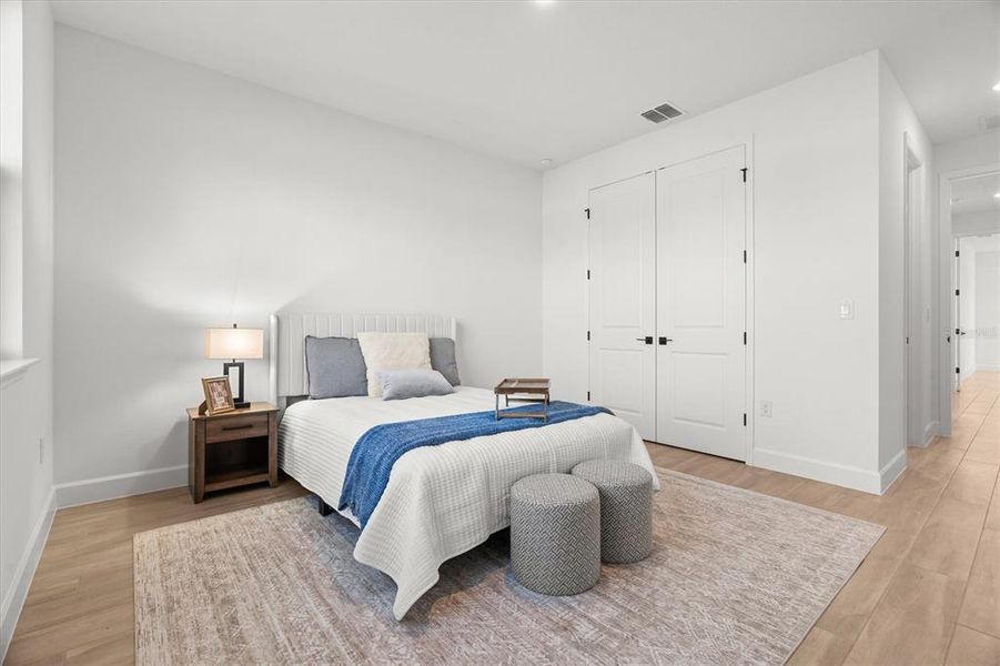 Furnished interior view inside a new home in , Orlando (Image 30).