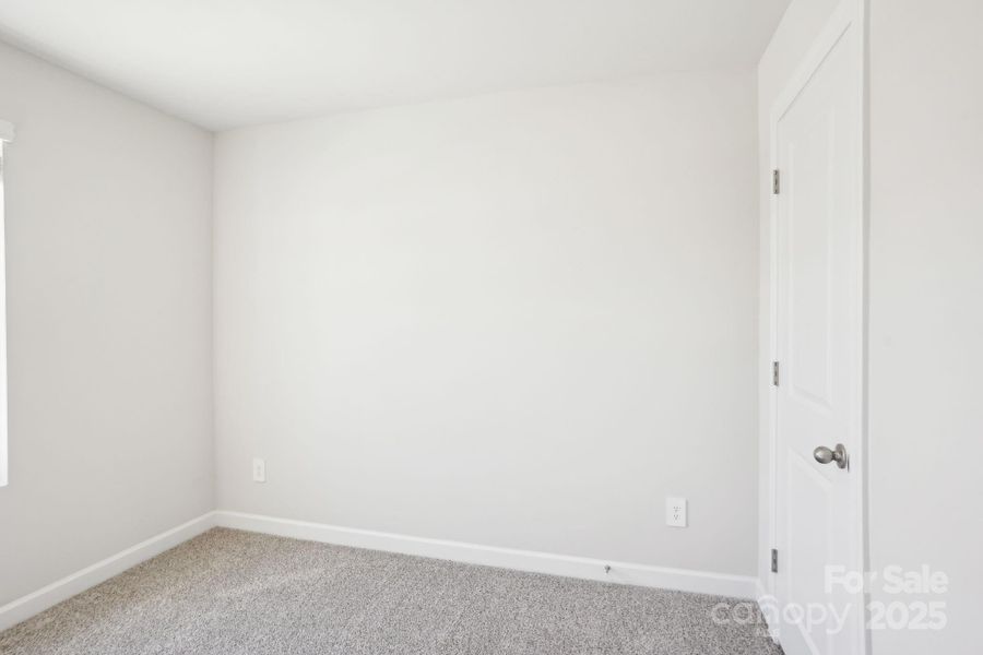 Photo is not of the actual home, but is an inspirational photo of builder’s model home and may depict options, furnishings, and/or decorator features that are not included Photo is not of the actual home, but is an inspirational photo of builder’s model home and may depict options, furnishings, and/or decorator features that are not included