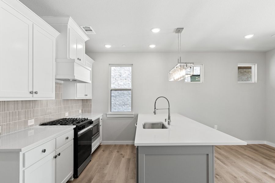 Furnished interior view inside a new home in Ten Mile Creek, Celina (Image 10).