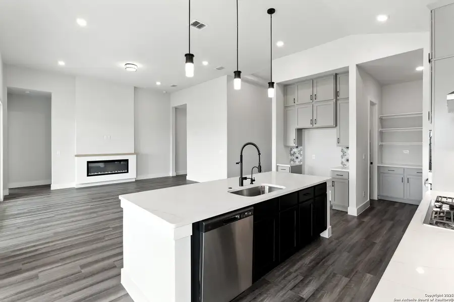 Furnished interior view inside a new home in Weltner Farms 60’s, New Braunfels (Image 10). Furnished interior view inside a new home in Weltner Farms 60’s, New Braunfels (Image 10).