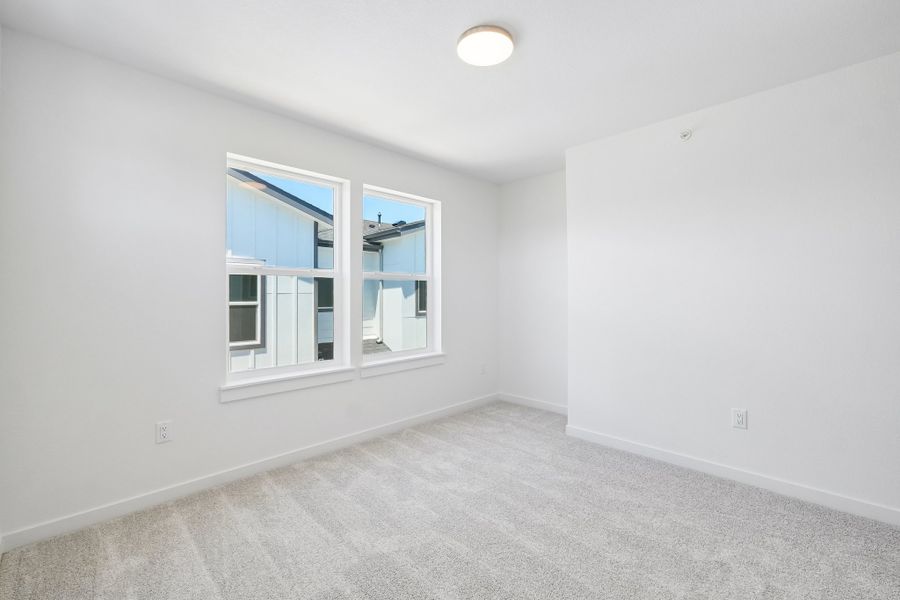 Spacious, unfurnished interior of a new home in The Vistas at West Mesa, Colorado Springs (Image 19).