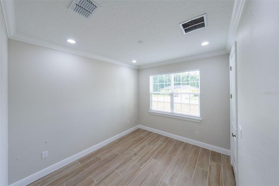 Spacious, unfurnished interior of a new home in , Summerfield (Image 36).