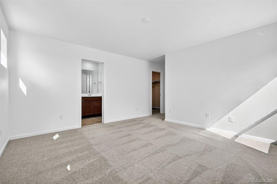 2110 Wagon Wheel Aly ~ Ready Now