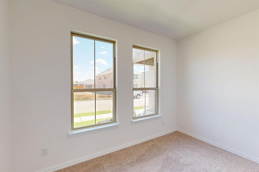 Spacious, unfurnished interior of a new home in Tarrytown, Crowley (Image 27).