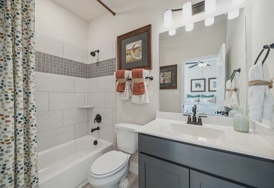 Plan 5051 Bath 2 - Staged - 23 of 26