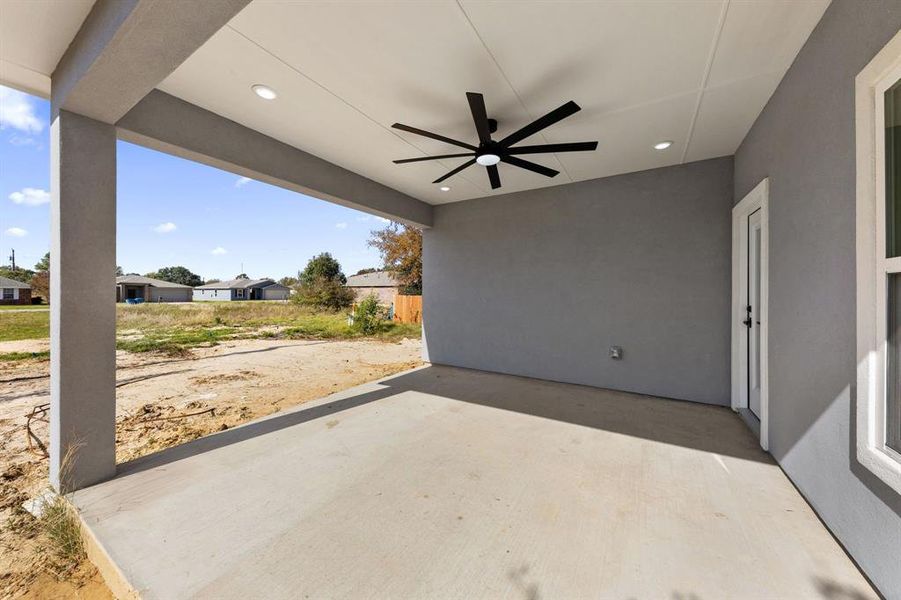 Exterior details and patio area of a home in , Gun Barrel City (Image 3).