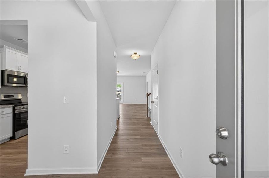 Spacious, unfurnished interior of a new home in Evergreen at Lakeside, Temple (Image 18).