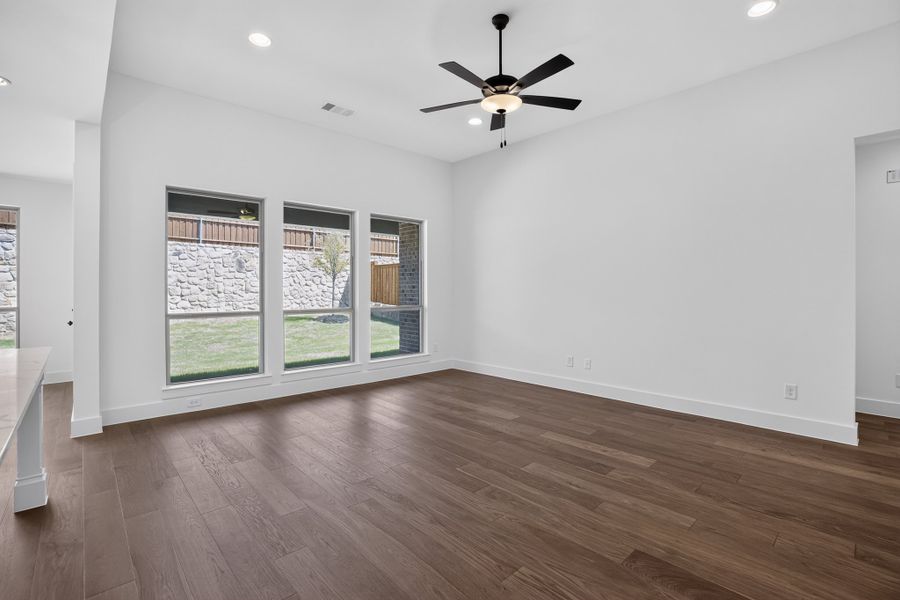 132 Buffalo - Living Area