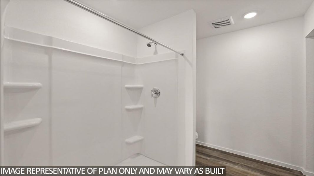 Spacious, unfurnished interior of a new home in Silverthorne, Conroe (Image 22).