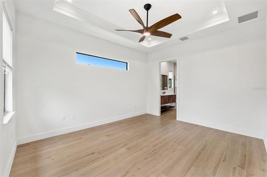 Spacious, unfurnished interior of a new home in , Cocoa (Image 31).