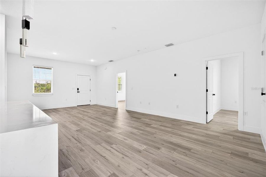 Spacious, unfurnished interior of a new home in , Port Charlotte (Image 33).