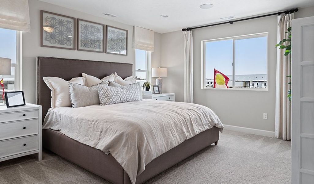 Pearl-U913-SeasonsAtSalemPark bedroom