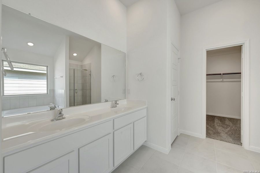 Furnished interior view inside a new home in Greenspoint Heights, Seguin (Image 10). Furnished interior view inside a new home in Greenspoint Heights, Seguin (Image 10).