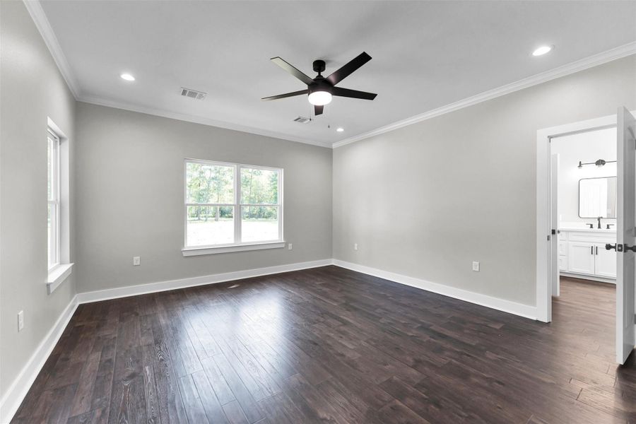 Spacious, unfurnished interior of a new home in , New Waverly (Image 17).
