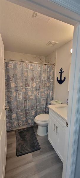 Furnished interior view inside a new home in , Dunnellon (Image 8).