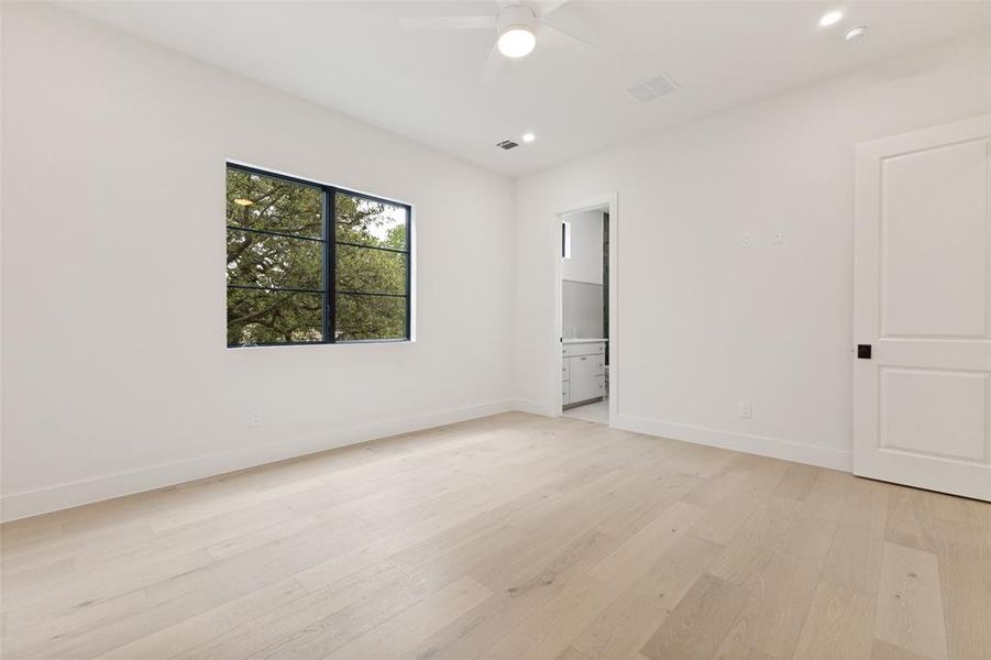 Spacious, unfurnished interior of a new home in , Dallas (Image 24). Spacious, unfurnished interior of a new home in , Dallas (Image 24).