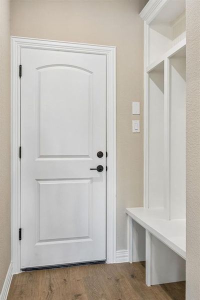 Custom Mud area at garage entry. Custom Mud area at garage entry.